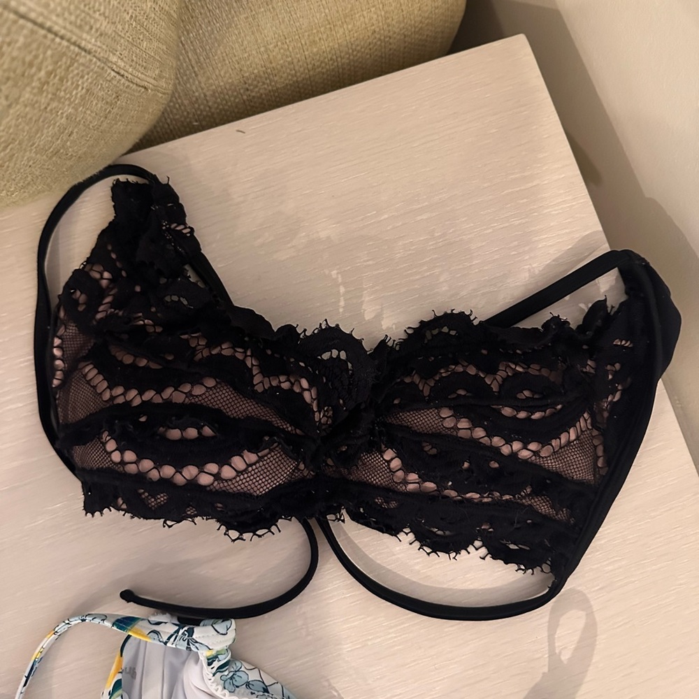 PQ Swim lace bikini top *WORN ONCE*